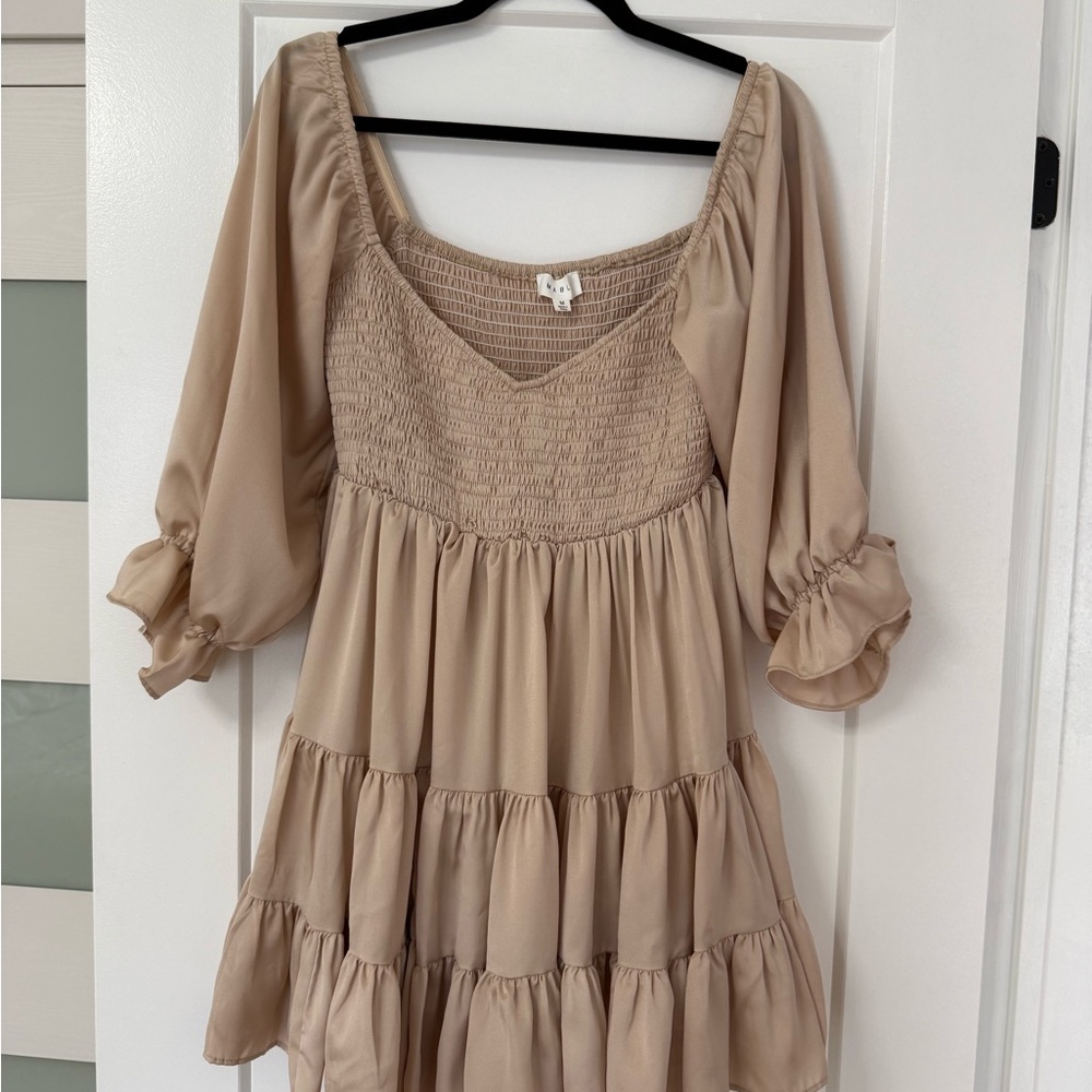 Chic Beige Midi Dress with Puff Sleeves